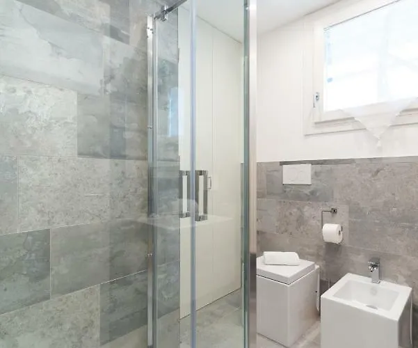 Apartment Ca' Zaccaria By Sarlux Venice